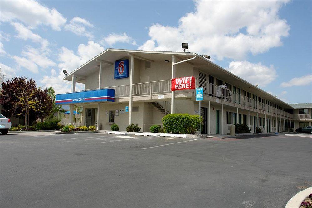 Motel 6-Reno, Nv - Virginia Plumb المظهر الخارجي الصورة