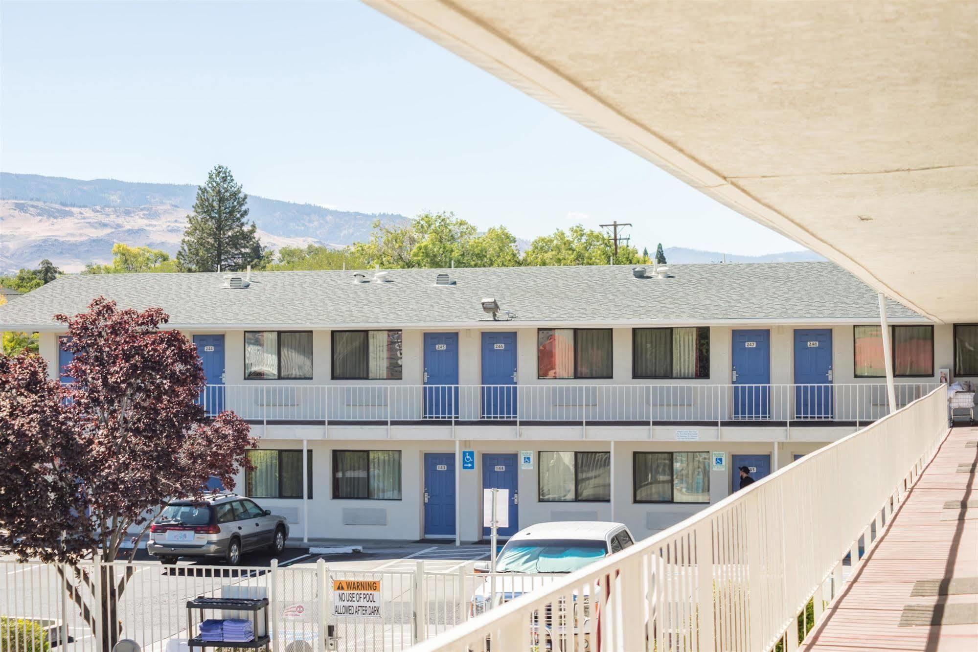 Motel 6-Reno, Nv - Virginia Plumb المظهر الخارجي الصورة